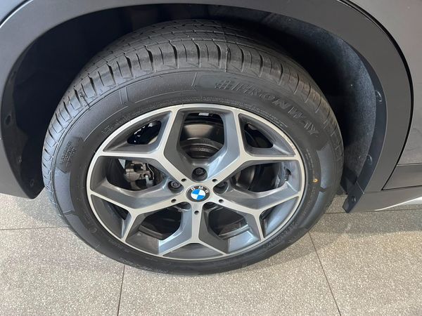 2016-BMW-X1-sDrive20d image:23