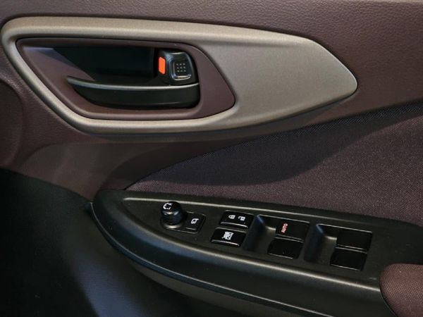 2025-Suzuki-Fronx-15-GL image:12