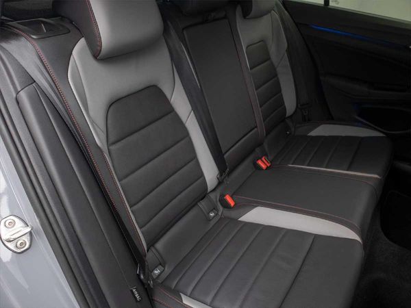 2024-Volkswagen-Golf-8-GTI-20-TSI-Auto image:22