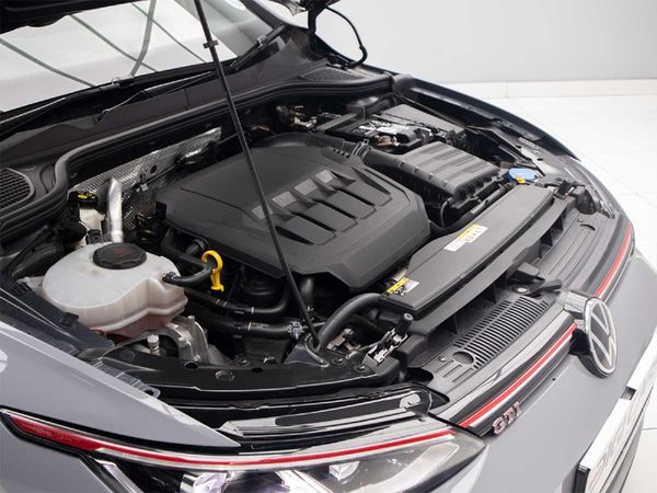 2024-Volkswagen-Golf-8-GTI-20-TSI-Auto image:8