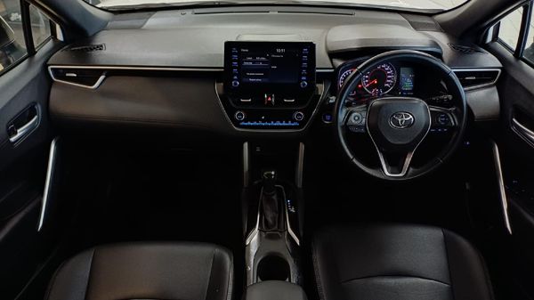 2024-Toyota-Corolla-Cross-18-XS image:5