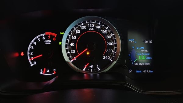 2024-Toyota-Corolla-Cross-18-XS image:6