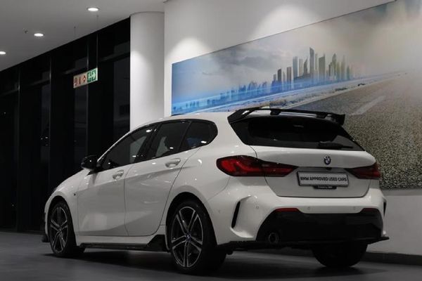 2023-BMW-1-Series-118i-M-Sport image:3