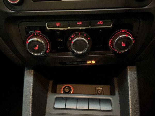 2013-Volkswagen-Jetta-VI-14-TSI-Comfortline image:18