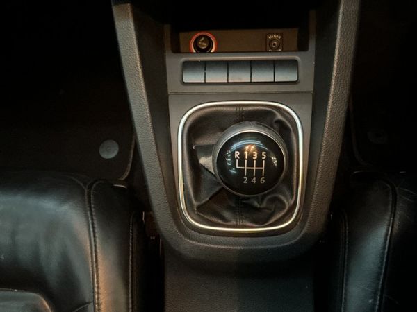 2013-Volkswagen-Jetta-VI-14-TSI-Comfortline image:19