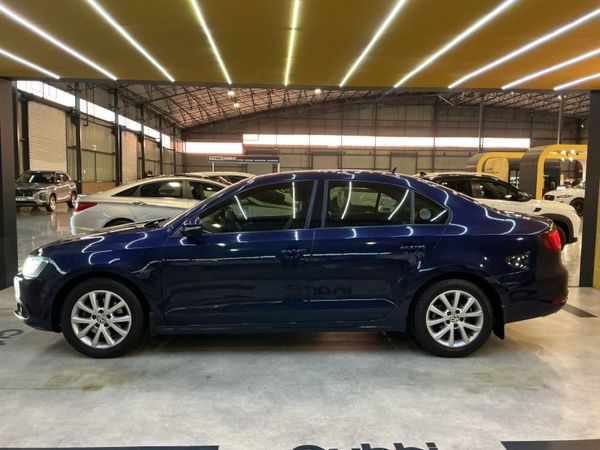 2013-Volkswagen-Jetta-VI-14-TSI-Comfortline image:3