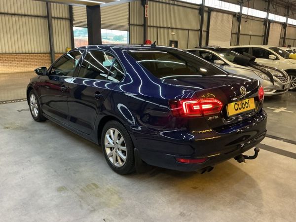 2013-Volkswagen-Jetta-VI-14-TSI-Comfortline image:4