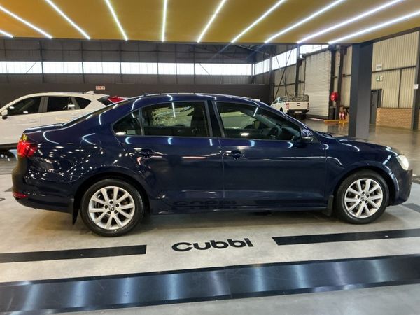 2013-Volkswagen-Jetta-VI-14-TSI-Comfortline image:8