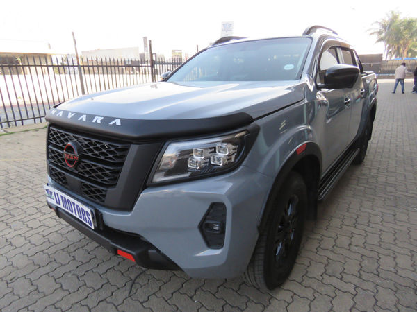 2022-Nissan-Navara-25-DDTi-PRO-2X-Auto-Double-Cab image:1