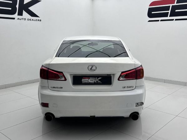 2009-Lexus-IS-250-Auto image:3