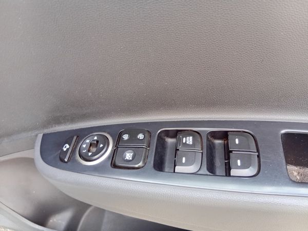 2019-Hyundai-Grand-i10-10-Motion image:9