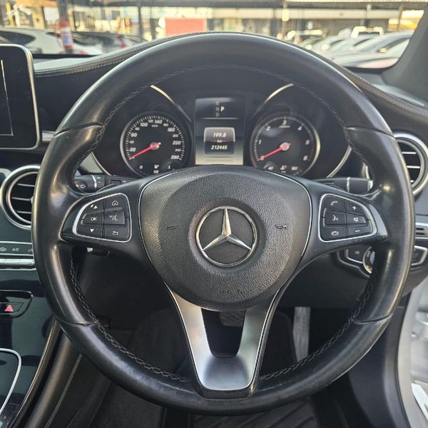 2016-Mercedes-Benz-GLC-Coupe-220d-Exclusive image:9