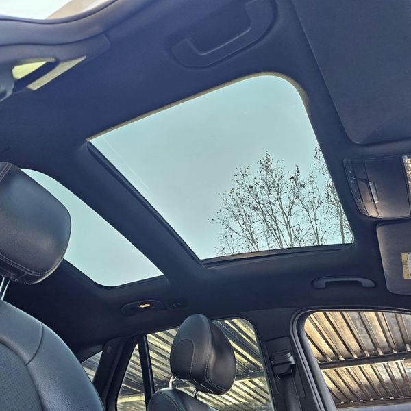 2016-Mercedes-Benz-GLC-Coupe-220d-Exclusive image:1