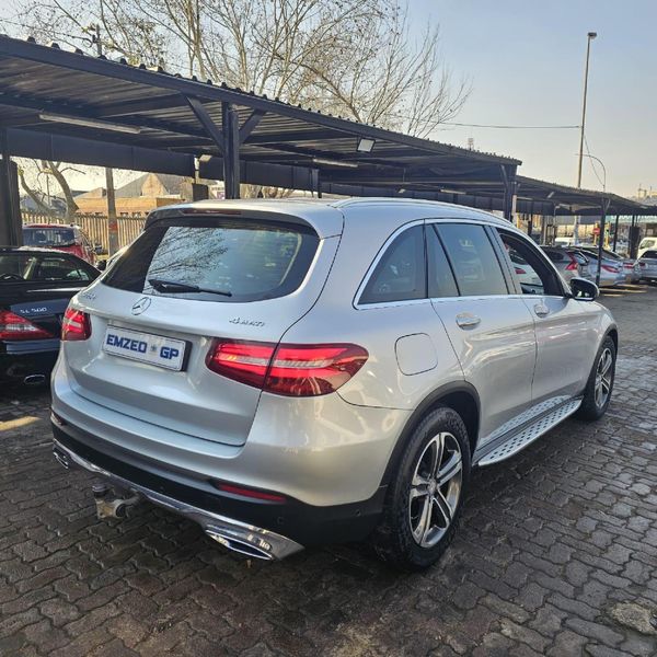 2016-Mercedes-Benz-GLC-Coupe-220d-Exclusive image:6