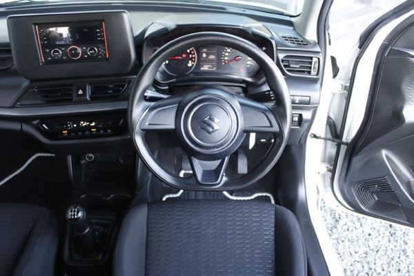 2025-Suzuki-Swift-12-GL image:10