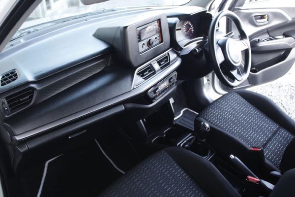 2025-Suzuki-Swift-12-GL image:12