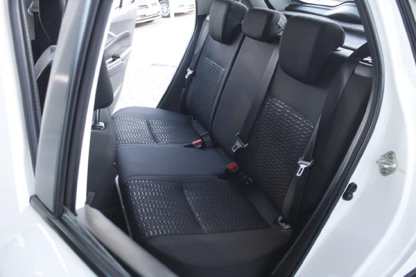 2025-Suzuki-Swift-12-GL image:14
