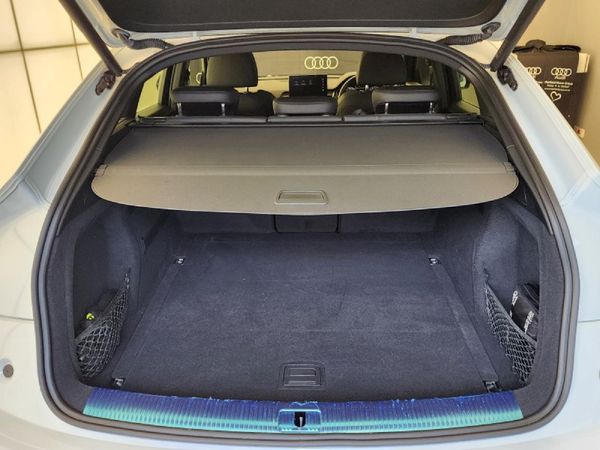 2023-Audi-Q5-Sportback-quattro-S-Line-Auto-40-TDI image:9