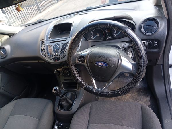 2017-Ford-Fiesta-14-Trend-5-dr image:13
