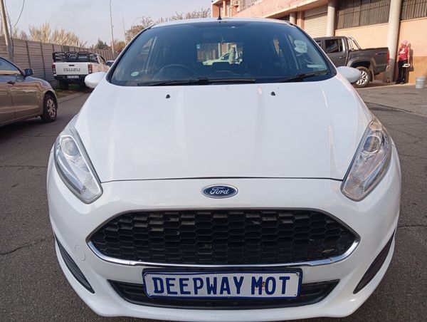 2017-Ford-Fiesta-14-Trend-5-dr image:2