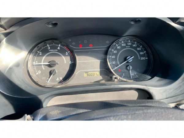 2024-Toyota-Hilux-24-GD-6-SR-4x4-Double-Cab image:14