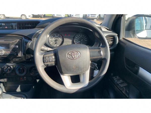 2024-Toyota-Hilux-24-GD-6-SR-4x4-Double-Cab image:15
