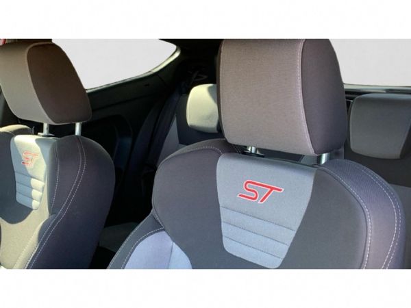 2016-Ford-Fiesta-ST-16-EcoBoost-GDTi image:10