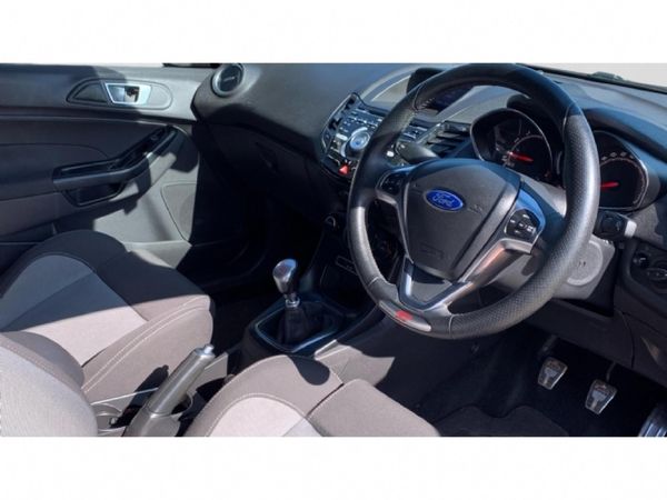 2016-Ford-Fiesta-ST-16-EcoBoost-GDTi image:11