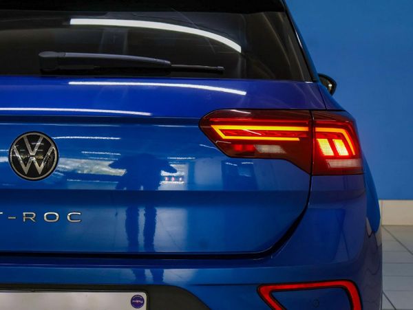 2022-Volkswagen-T-Roc-14-TSI-Design-Auto image:11