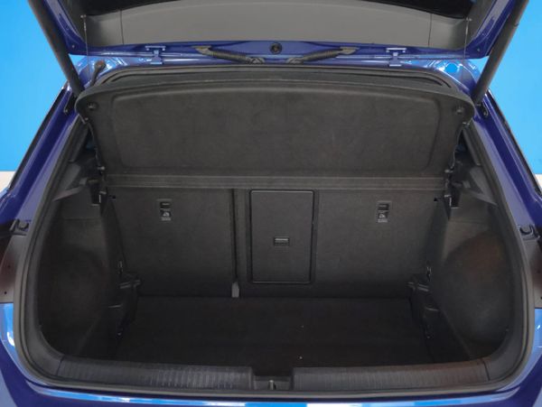 2022-Volkswagen-T-Roc-14-TSI-Design-Auto image:12