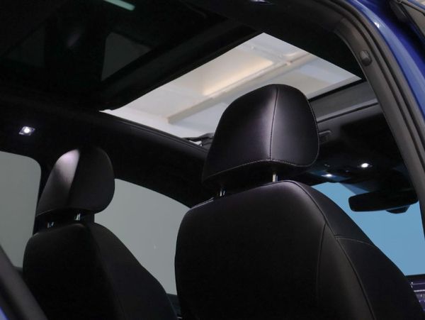 2022-Volkswagen-T-Roc-14-TSI-Design-Auto image:14