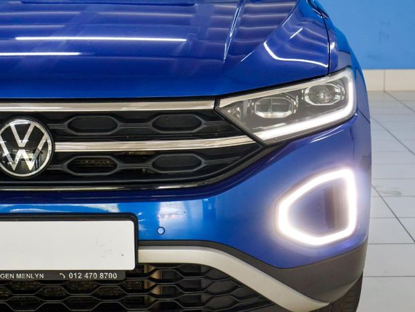 2022-Volkswagen-T-Roc-14-TSI-Design-Auto image:7