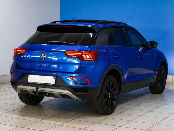2022-Volkswagen-T-Roc-14-TSI-Design-Auto image:8