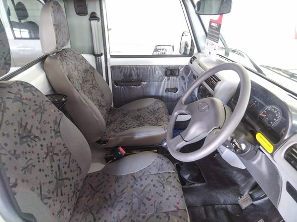 2026-Mahindra-Bolero-Maxi-Truck-25-TD-Single-Cab image:9