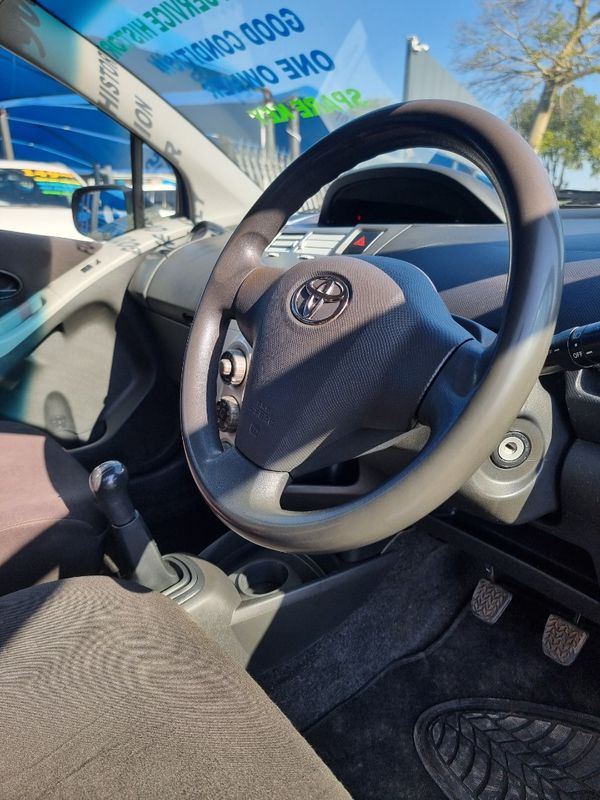 2006-Toyota-Yaris-T3-5-dr image:9