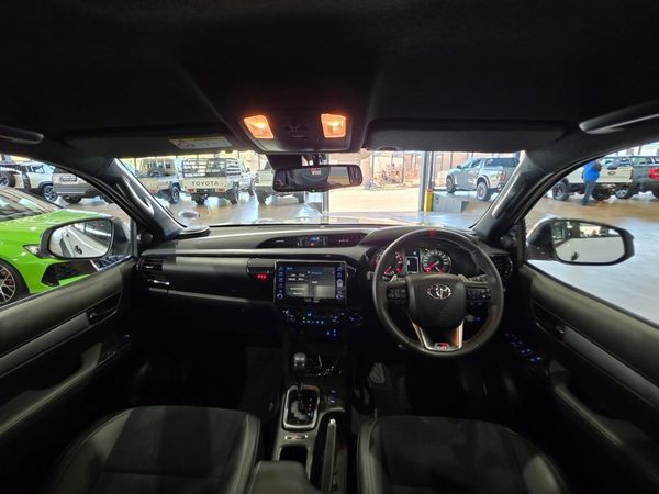 2026-Toyota-Hilux-28GD-6-GR-Sport-Double-Cab-4x4 image:9