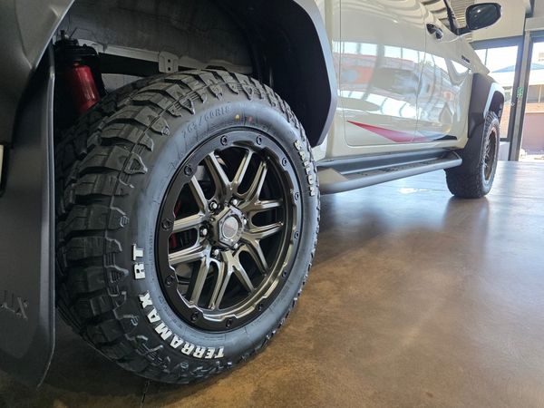 2026-Toyota-Hilux-28GD-6-GR-Sport-Double-Cab-4x4 image:6