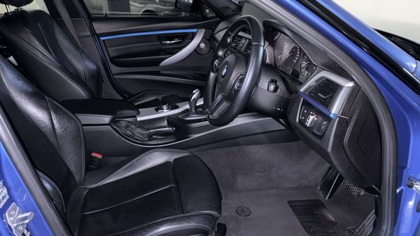 2017-BMW-3-Series-320i-M-Sport-Auto image:17
