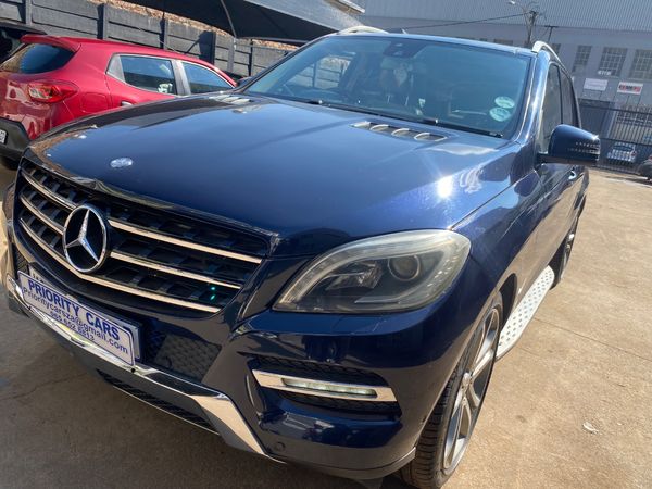 2015-Mercedes-Benz-ML-350-Bluetec image:1
