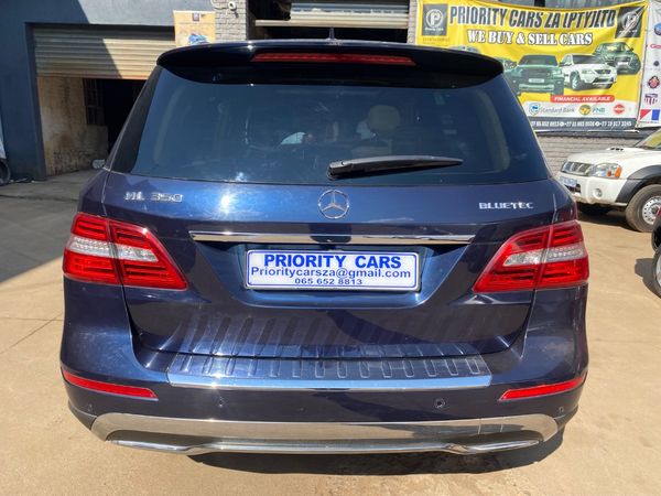 2015-Mercedes-Benz-ML-350-Bluetec image:3