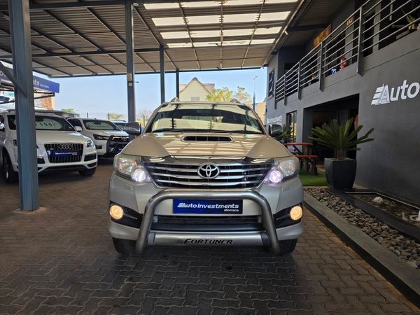 2013-Toyota-Fortuner-30-D-4D-Raised-Body-Auto image:1