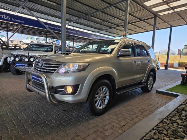 2013-Toyota-Fortuner-30-D-4D-Raised-Body-Auto image:2