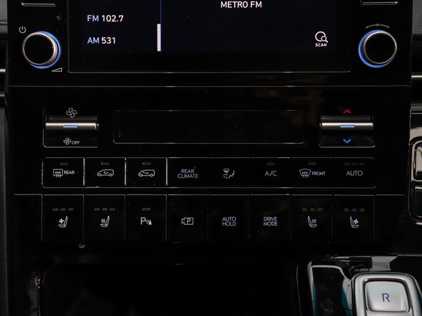 2021-Hyundai-Staria-22d-Luxury-Auto image:12