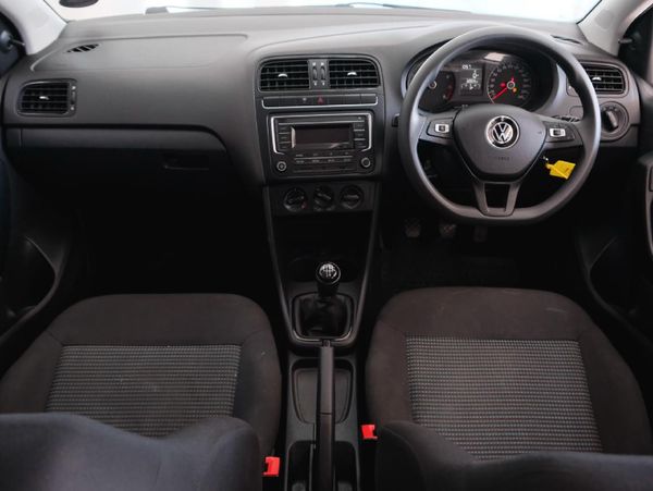 2022-Volkswagen-Polo-Vivo-14-Comfortline-5-dr image:13
