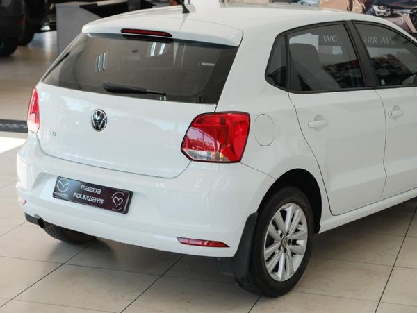 2022-Volkswagen-Polo-Vivo-14-Comfortline-5-dr image:19