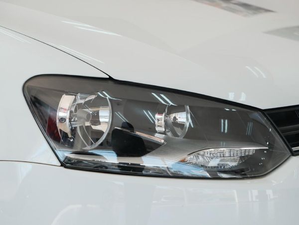 2022-Volkswagen-Polo-Vivo-14-Comfortline-5-dr image:2