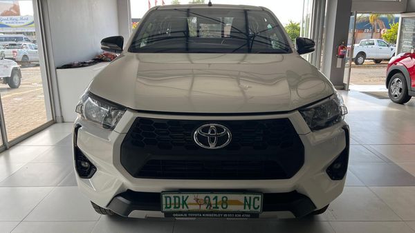 2024-Toyota-Hilux-24-GD-6-Raised-Body-Raider-Auto-Extended-Cab image:1