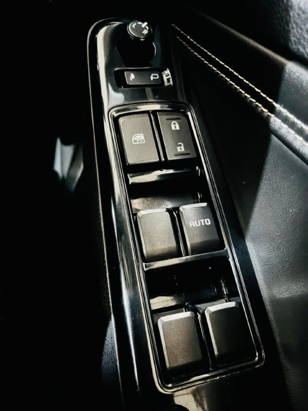 2024-Isuzu-D-Max-30-DDI-V-Cross-HR-Auto-Double-Cab image:17