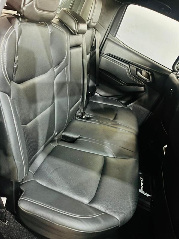 2024-Isuzu-D-Max-30-DDI-V-Cross-HR-Auto-Double-Cab image:19