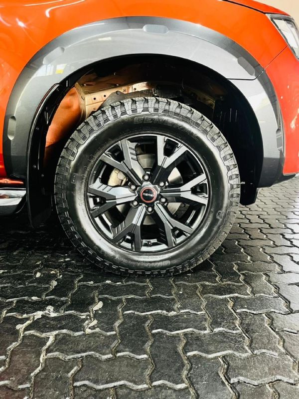 2024-Isuzu-D-Max-30-DDI-V-Cross-HR-Auto-Double-Cab image:8
